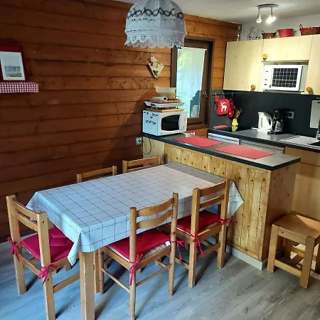 Duplex Confortable 3 Pièces, Balcon Ouest Et Parking Sécurisé à - Fr-1-198-104 Châtel